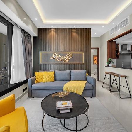 Апартаменты 29Blvd Burjview Дубай Экстерьер фото