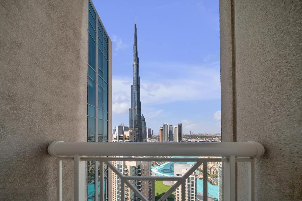 Апартаменты 29Blvd Burjview Дубай Экстерьер фото